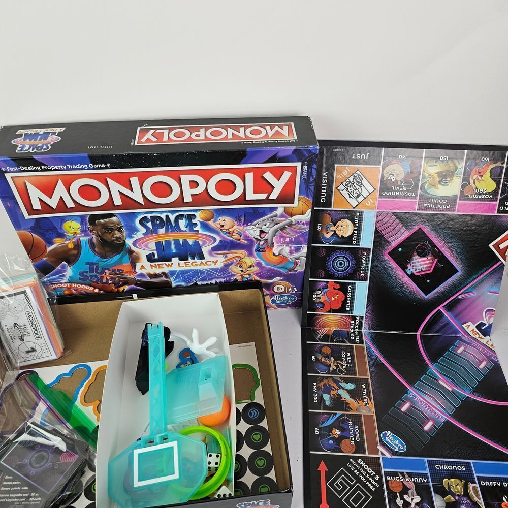 Monopoly Space Jam Looney Tunes Lebron James Classic Board Game